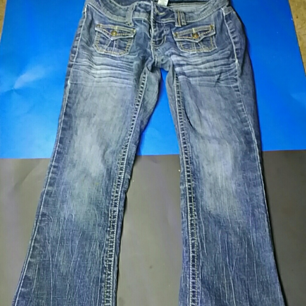 Jeans - Picture 2 of 4